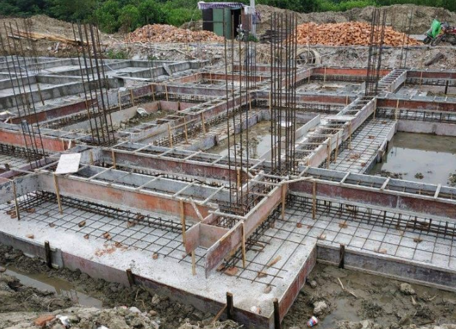 自建房地基.jpg 自建房地基.jpg